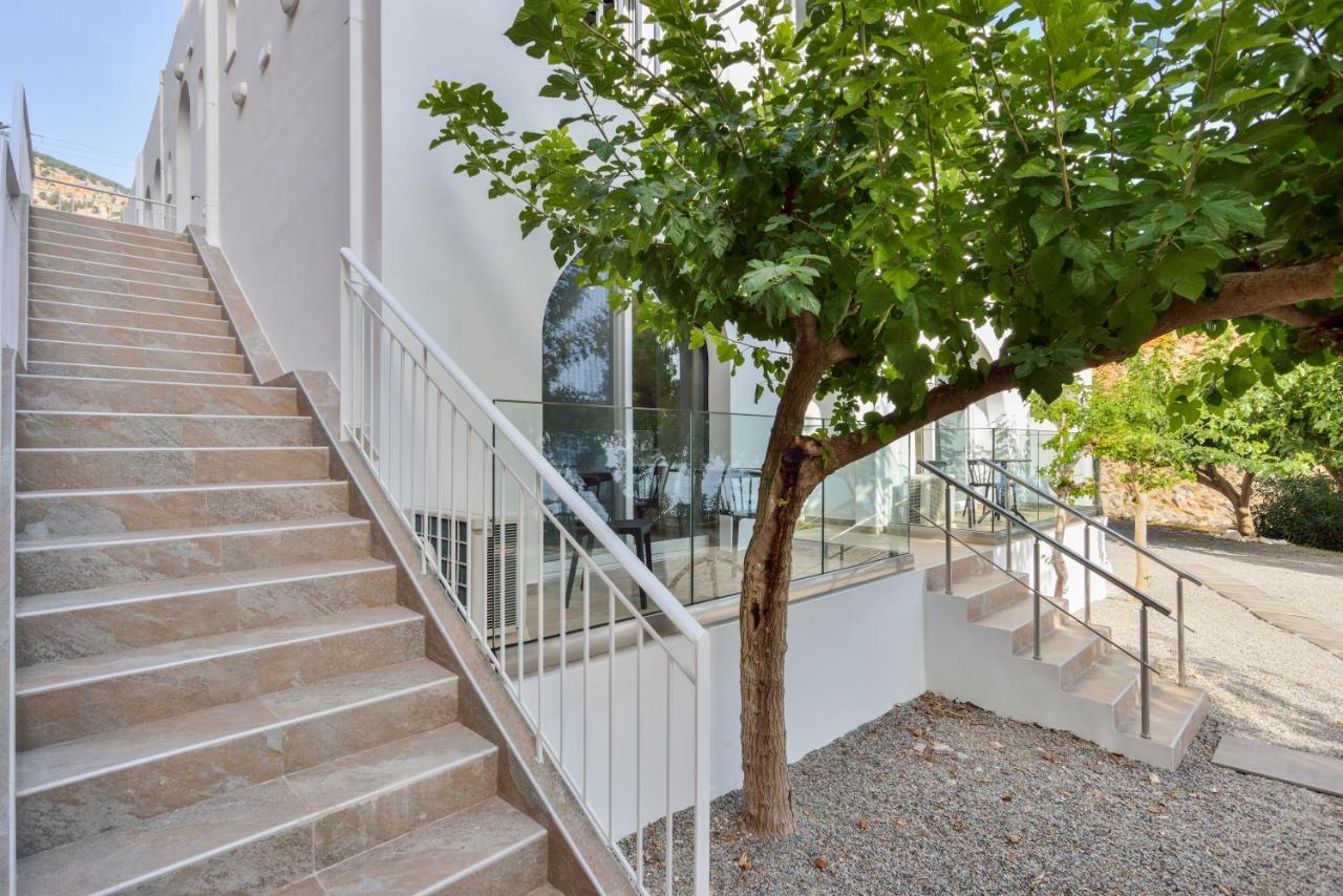 Aparthotel Ilingas Mare à Chora Sfakion Extérieur photo